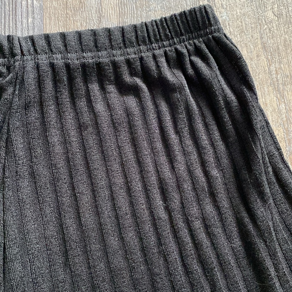 Black Ribbed Sleepwear Set - Picture 6 of 6